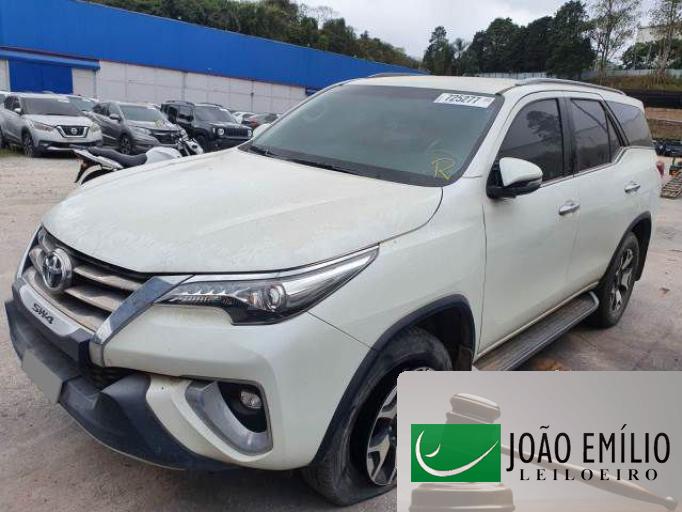 TOYOTA HILUX SW4 18/19