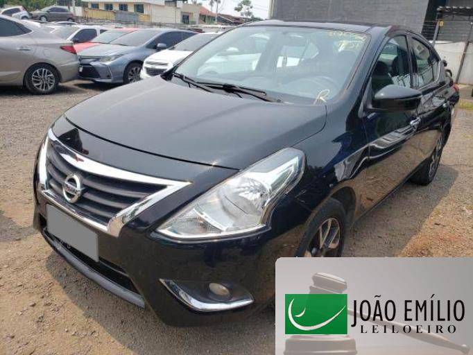 NISSAN VERSA 16/16